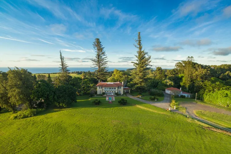 Hui Noʻeau: Kaluanui art and gardens — official source image