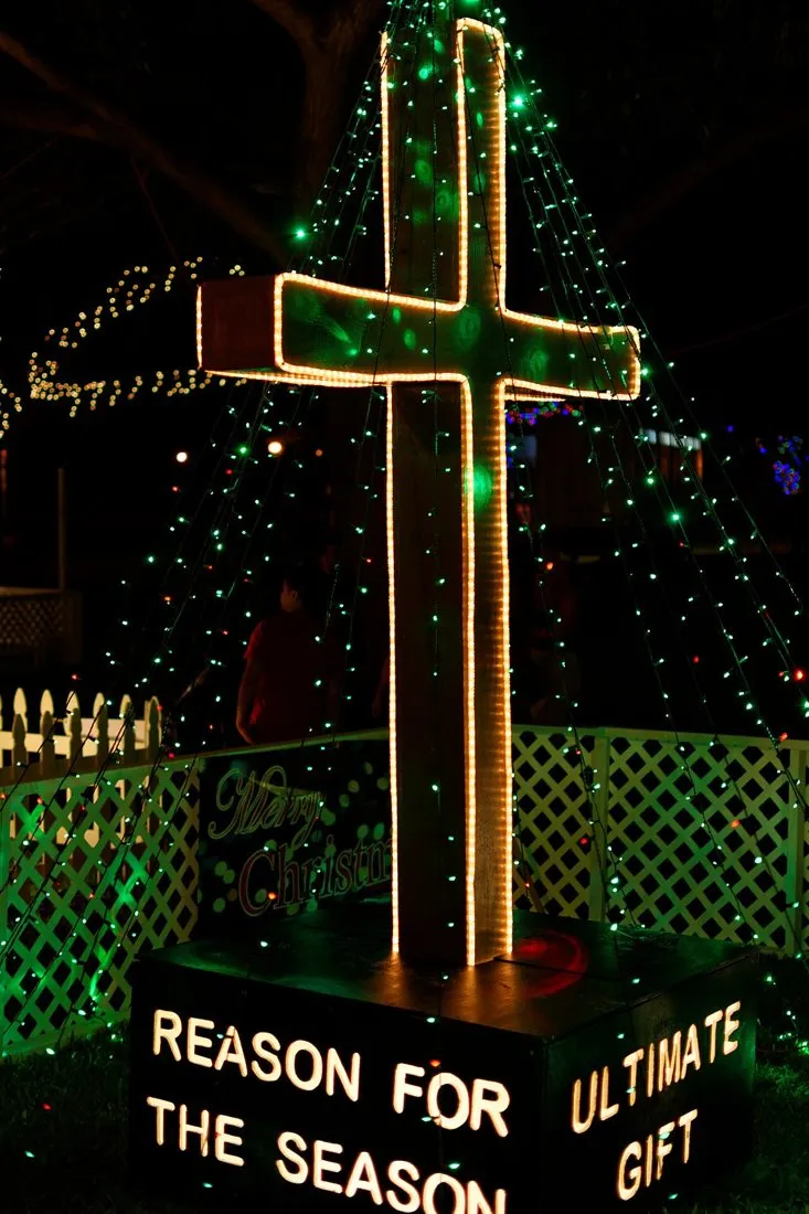 Exterior Exhibits - Honolulu City Lights (11701683215).jpg
